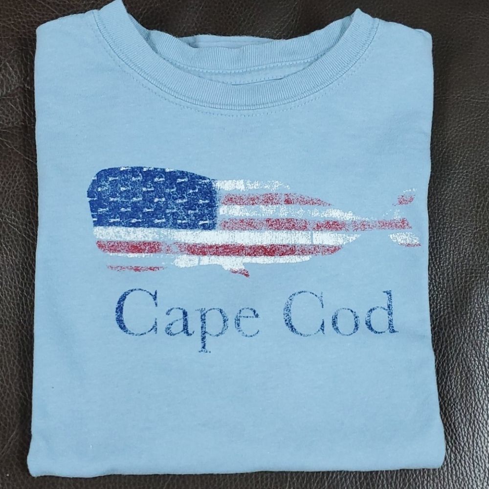Short sleeve 8 t-shirt Cape Cod Patriotic Whale Flag *